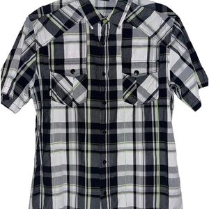 No Fear Men’s Short Sleeve Button Shirt Size Medium Plaid Vintage 90s